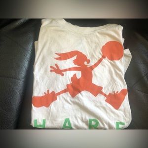 Hare Jordan Bugs Bunny Space Jam Michael Jordan T shirt (big boys) medium NWOT